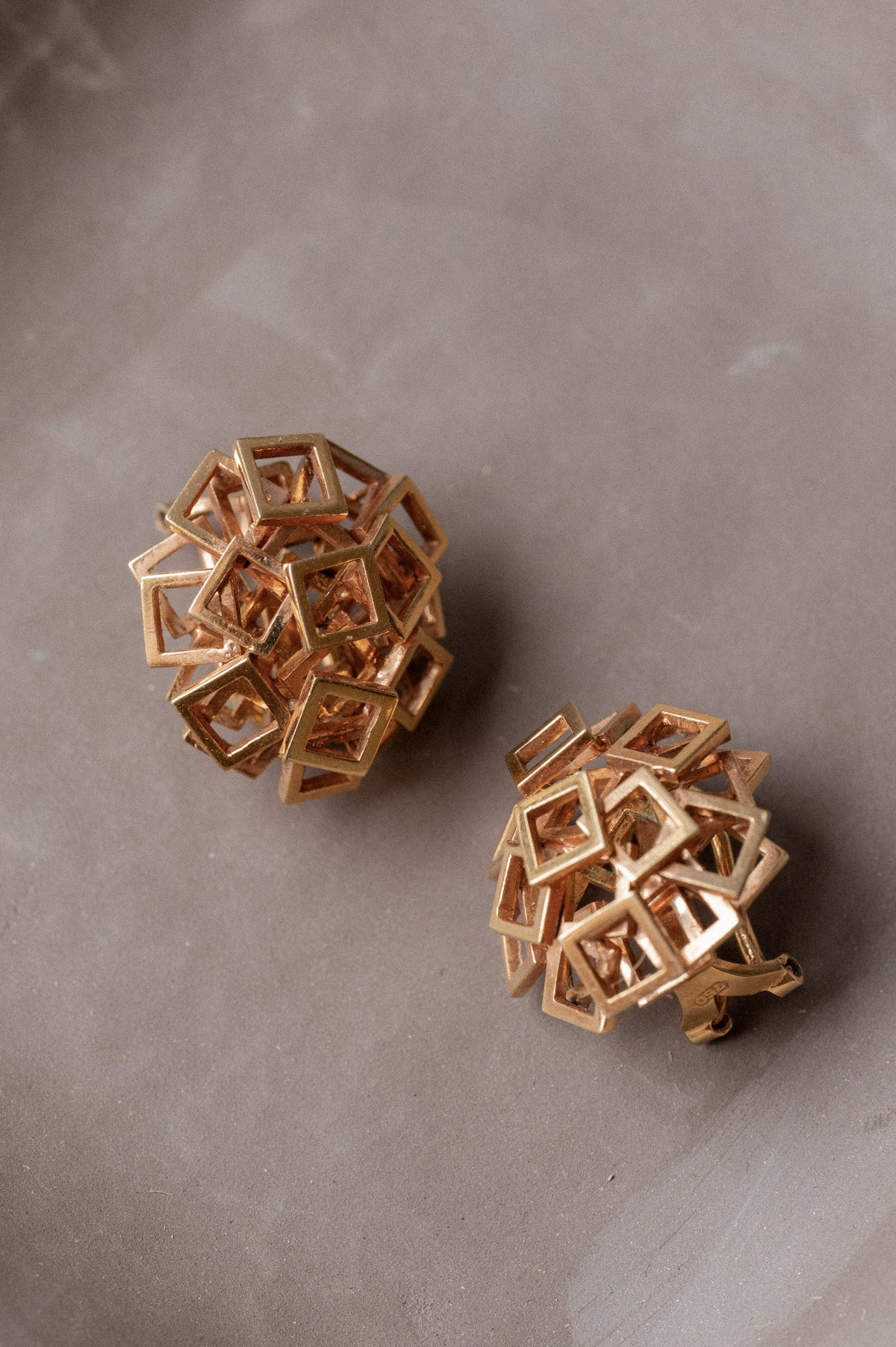 paire-de-clips-doreilles-en-or-jaune_1